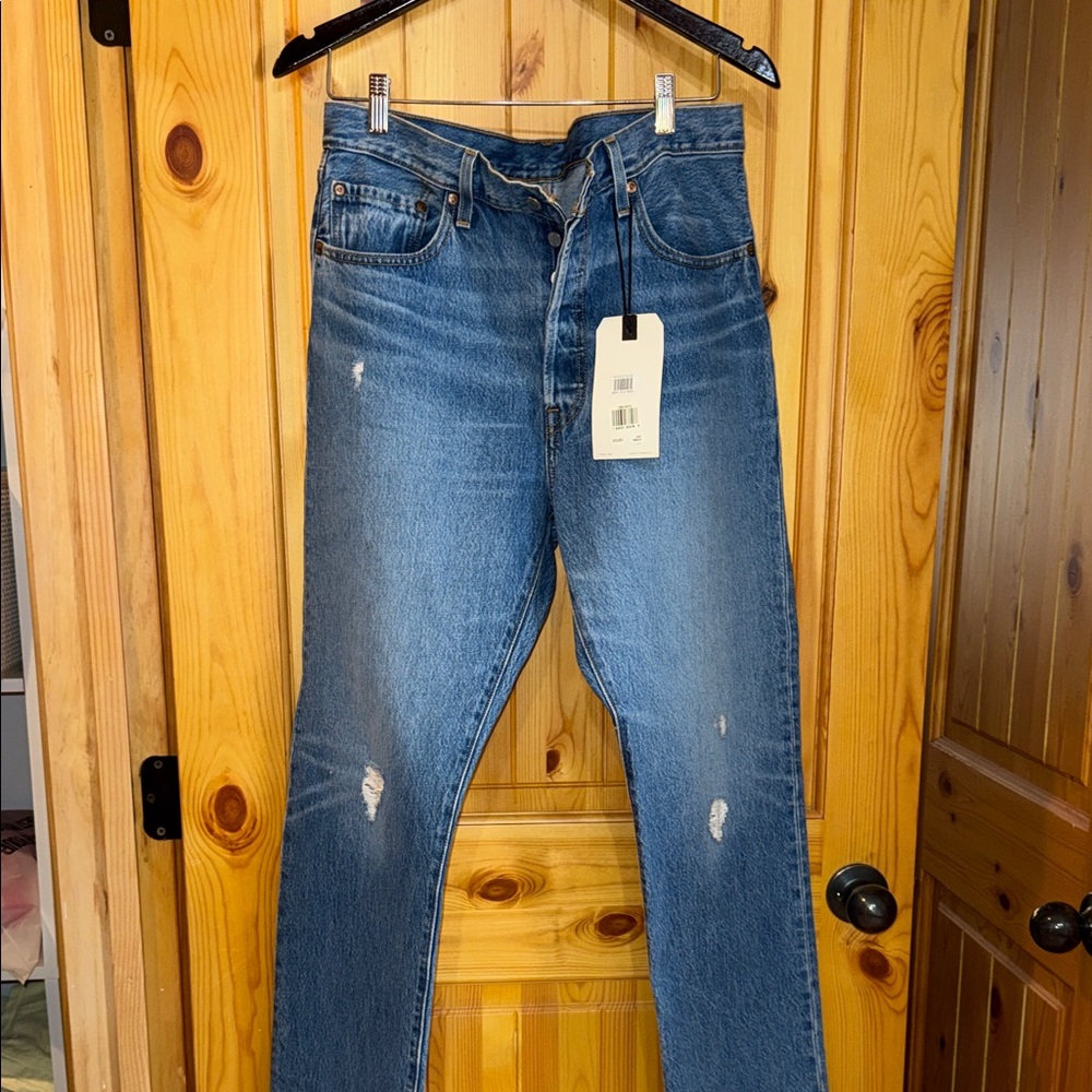 New•Levi’s premium 501 jeans..no stretch.. 100% cotton.. size 32..high rise